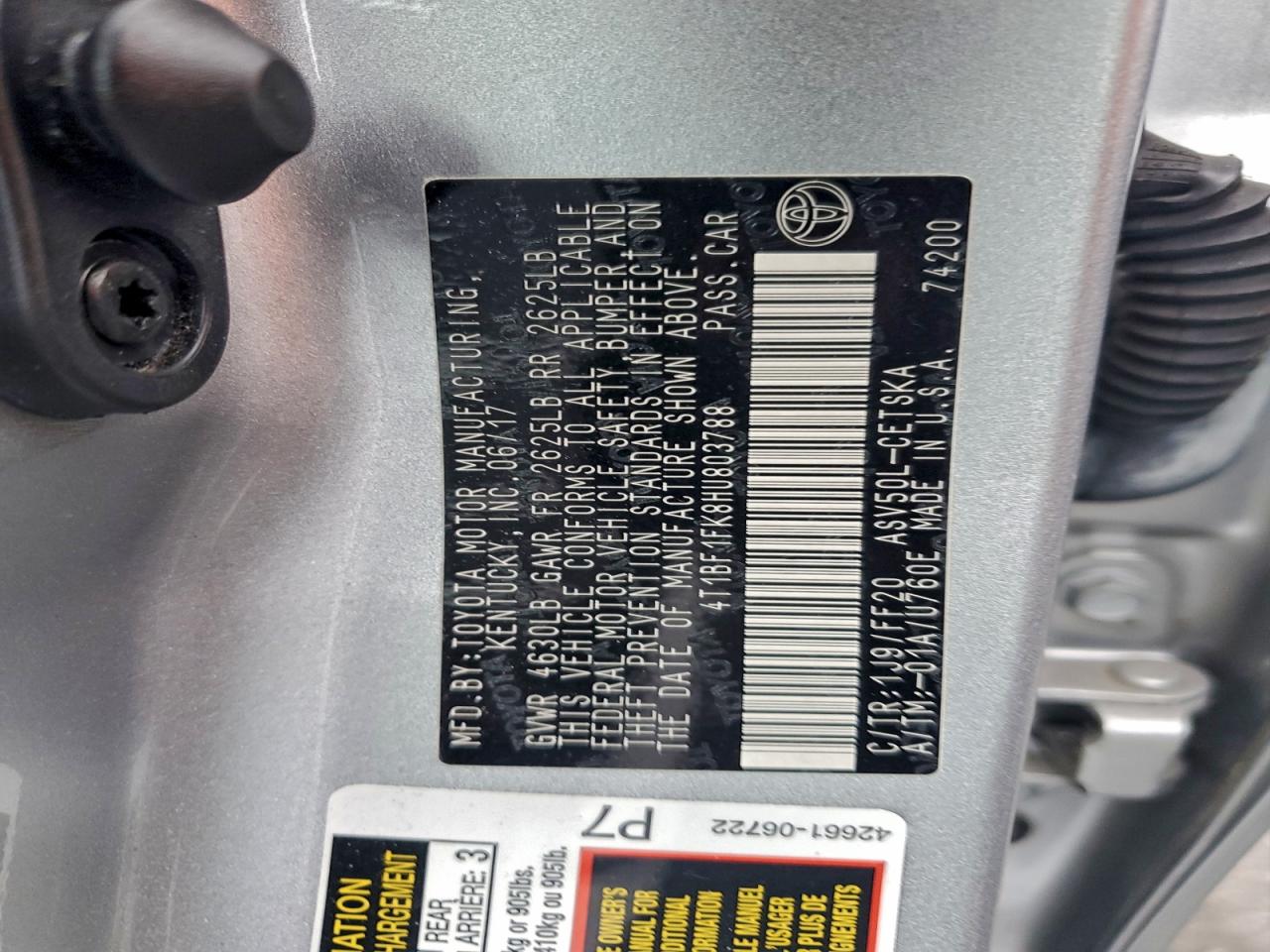 2017 TOYOTA CAMRY LE photo 12