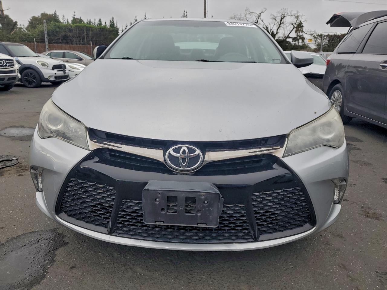 2017 TOYOTA CAMRY LE photo 5