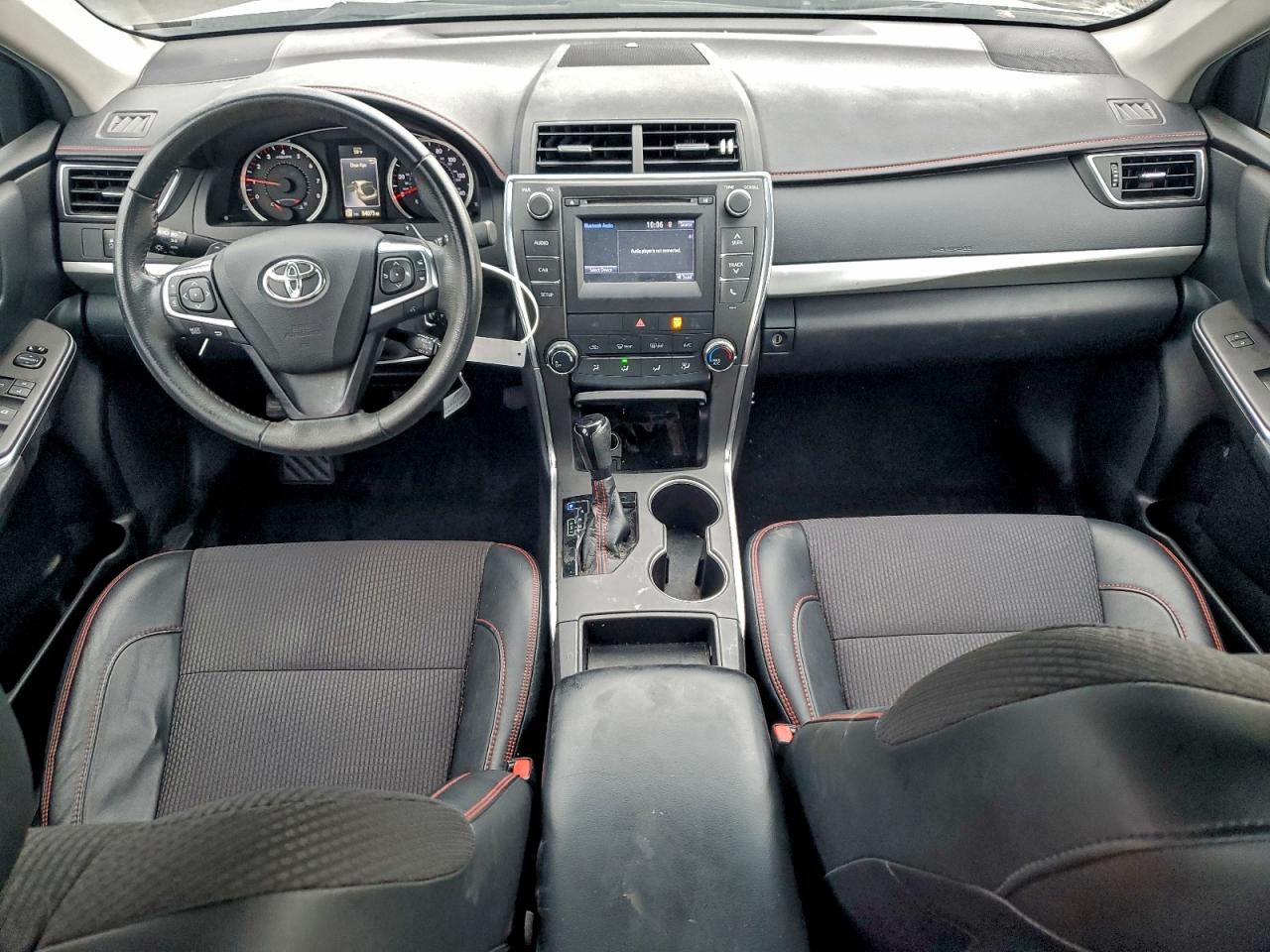2017 TOYOTA CAMRY LE photo 8