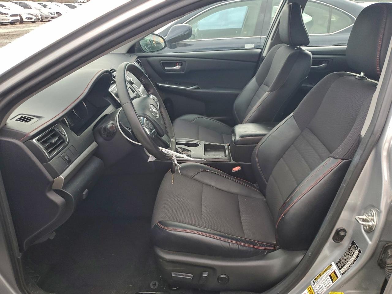 2017 TOYOTA CAMRY LE photo 7