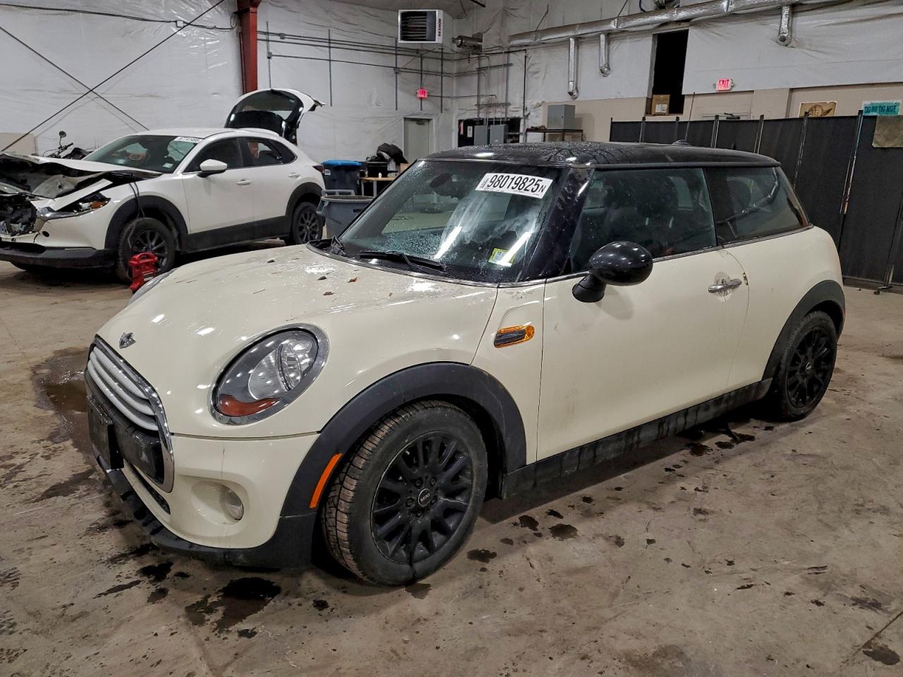 2014 MINI COOPER