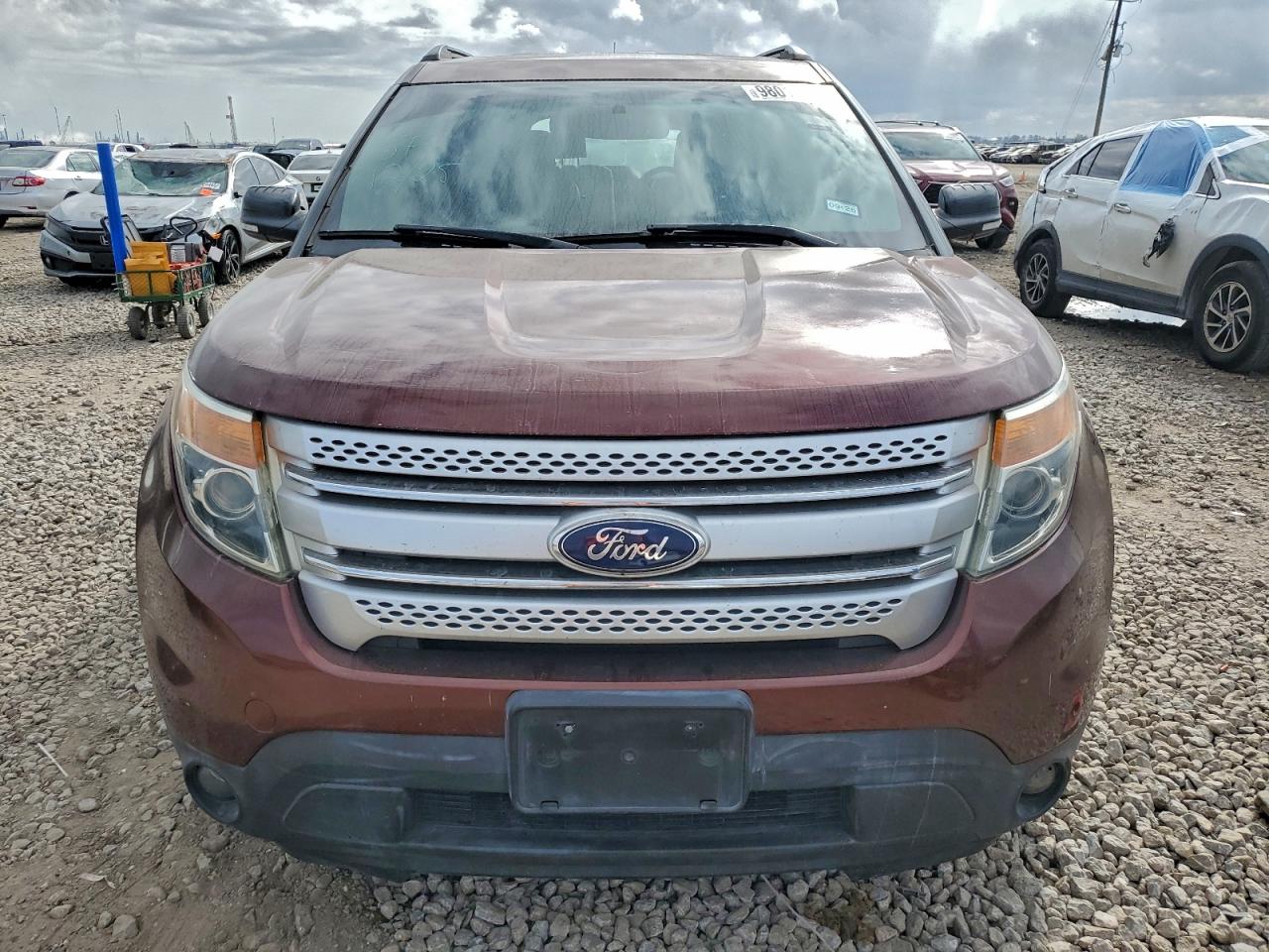 2015 FORD EXPLORER XLT photo 9