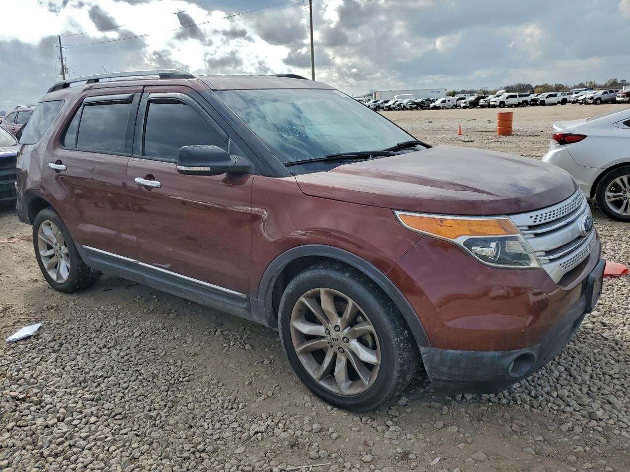 2015 FORD EXPLORER XLT photo 7