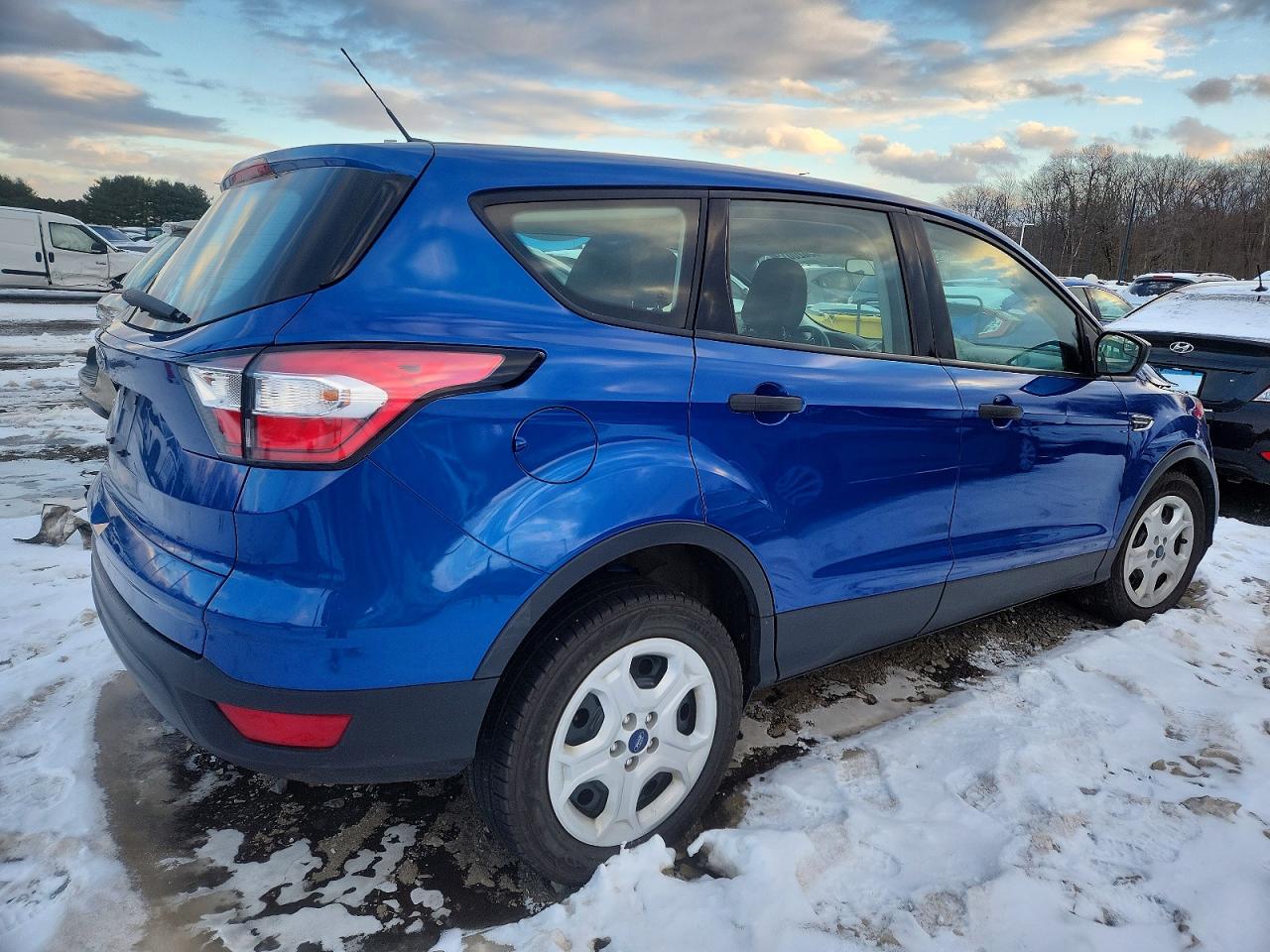 2018 FORD ESCAPE S photo 5