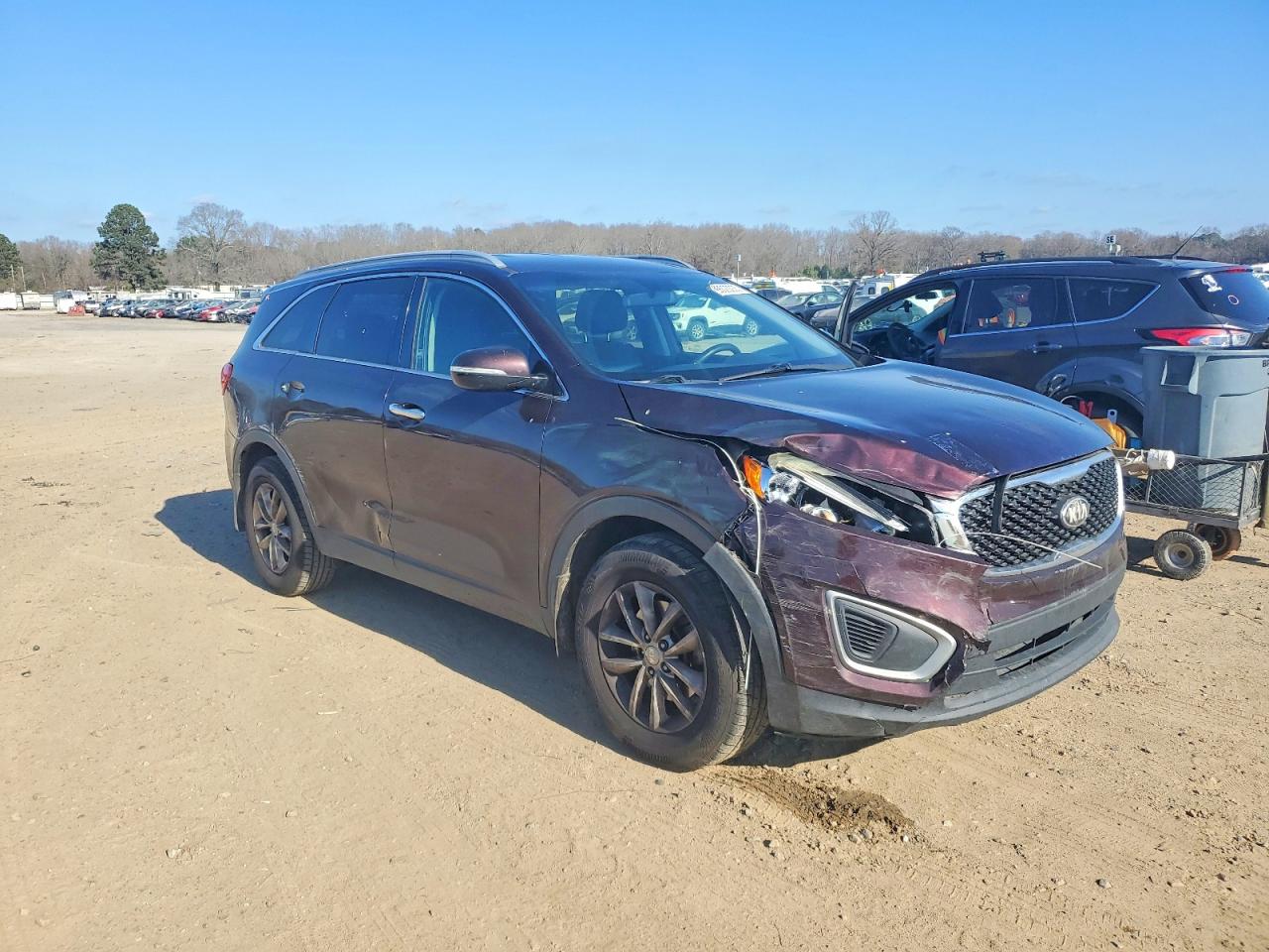 2016 KIA SORENTO LX photo 4