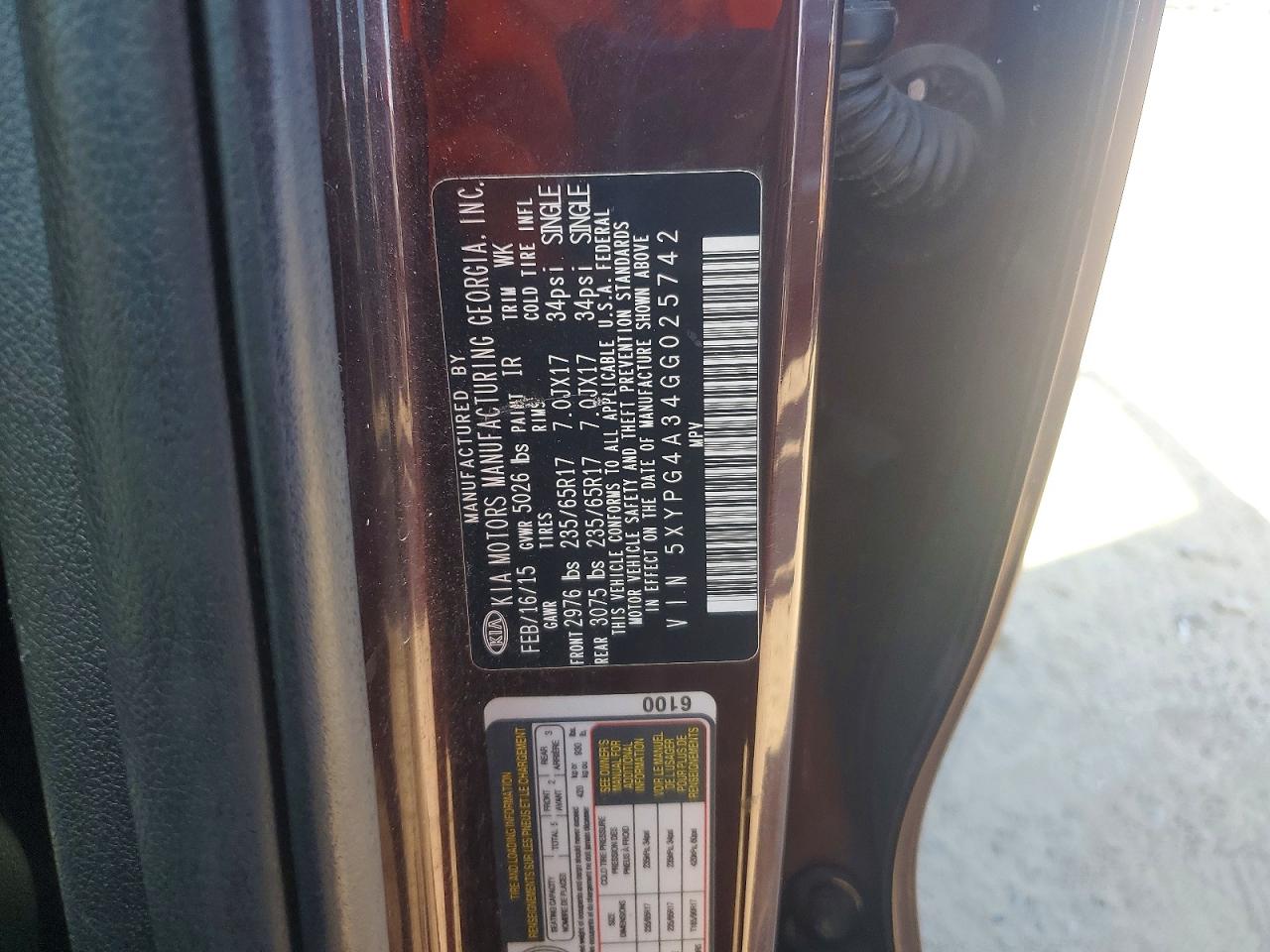 2016 KIA SORENTO LX photo 13