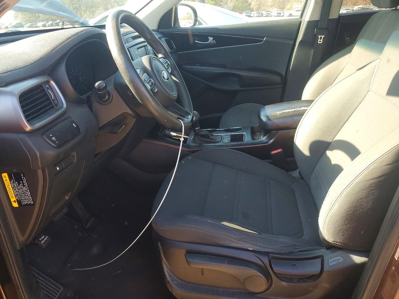 2016 KIA SORENTO LX photo 7