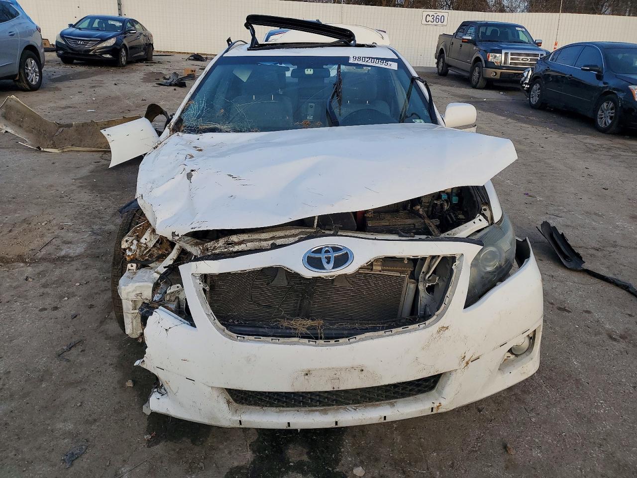2011 TOYOTA CAMRY BASE photo 5