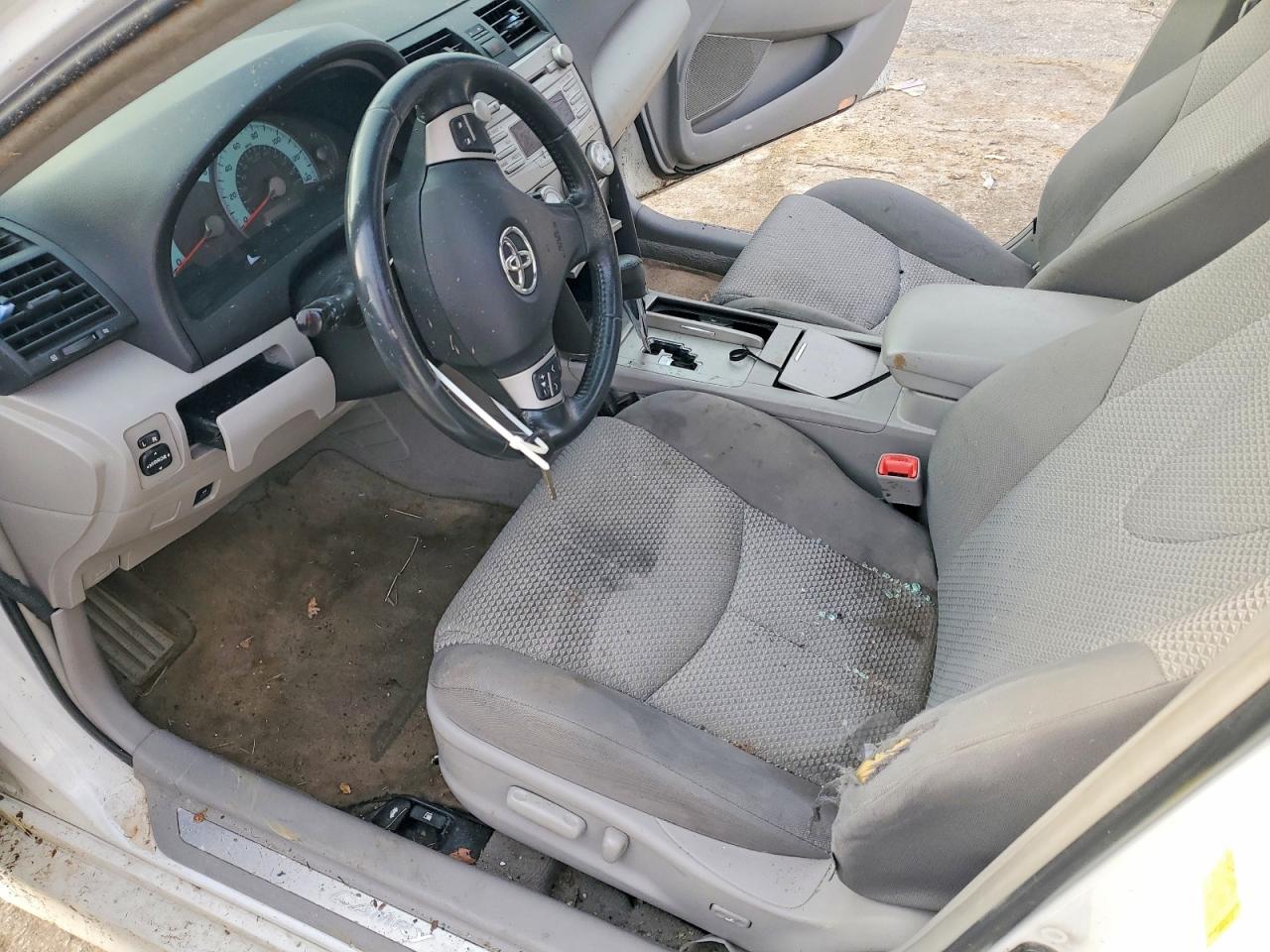 2011 TOYOTA CAMRY BASE photo 7