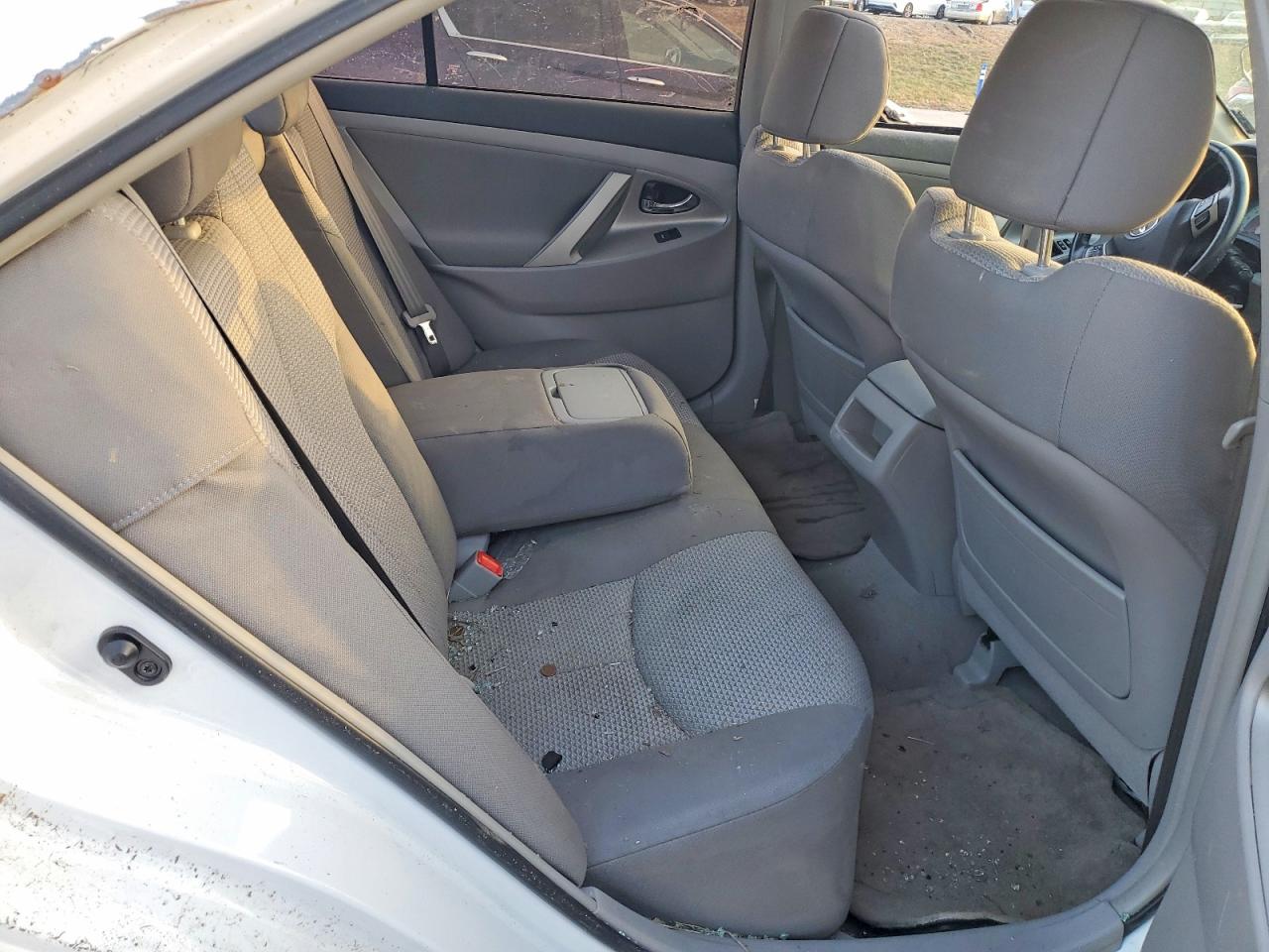 2011 TOYOTA CAMRY BASE photo 10