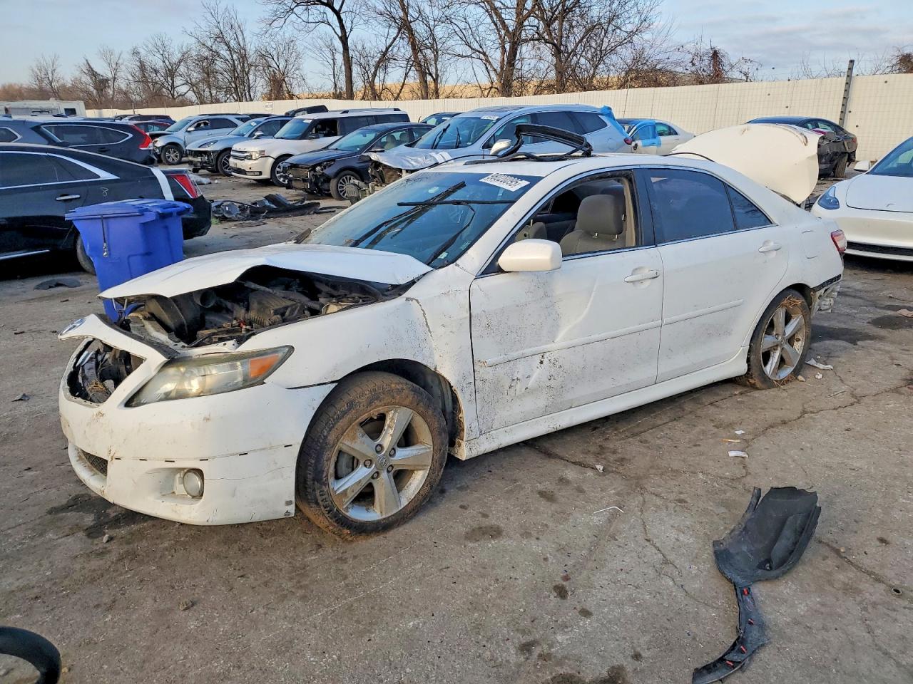 2011 TOYOTA CAMRY
