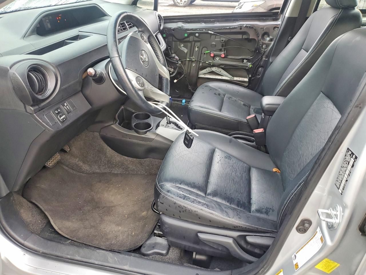 2014 TOYOTA PRIUS C photo 7