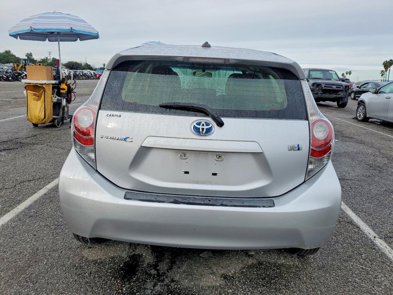 2014 TOYOTA PRIUS C photo 6