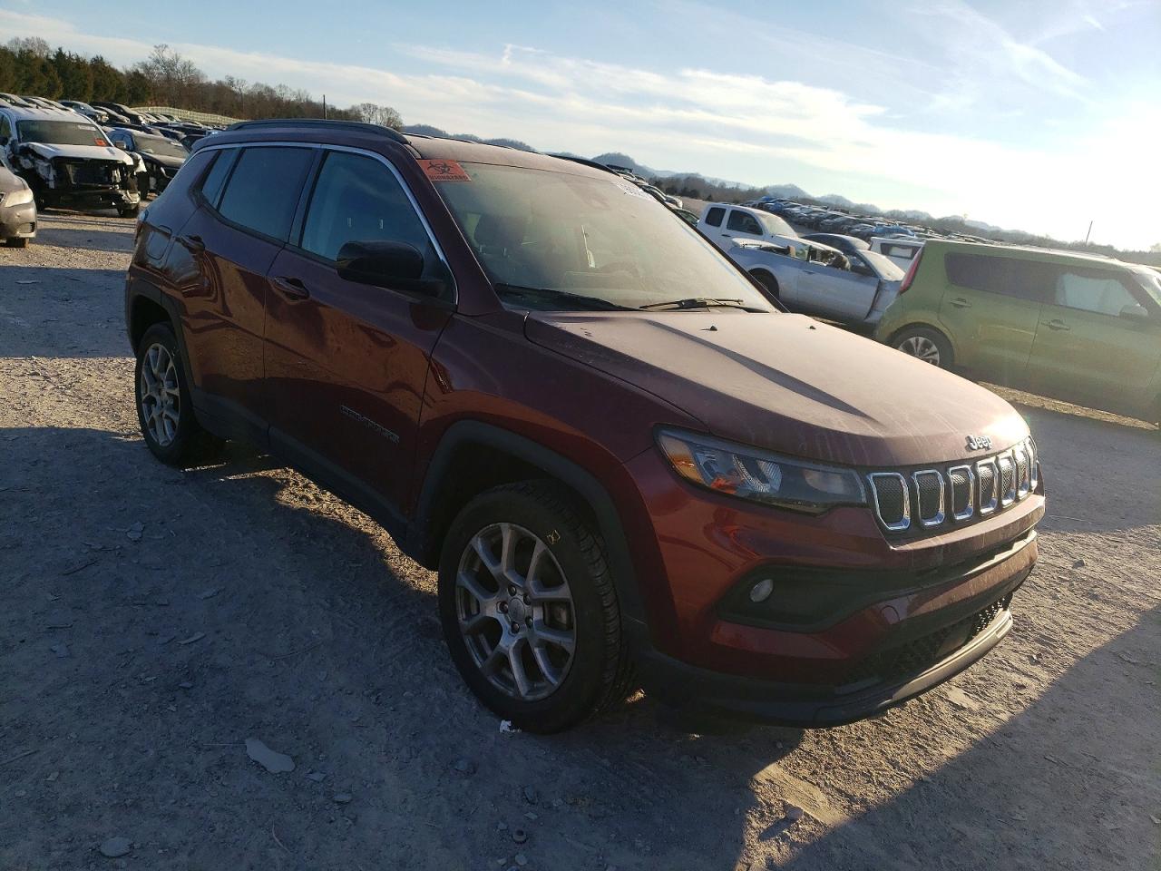 2022 JEEP COMPASS LATITUDE LUX photo 4