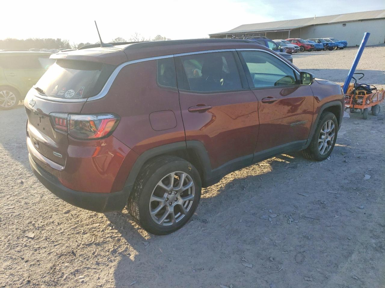 2022 JEEP COMPASS LATITUDE LUX photo 3