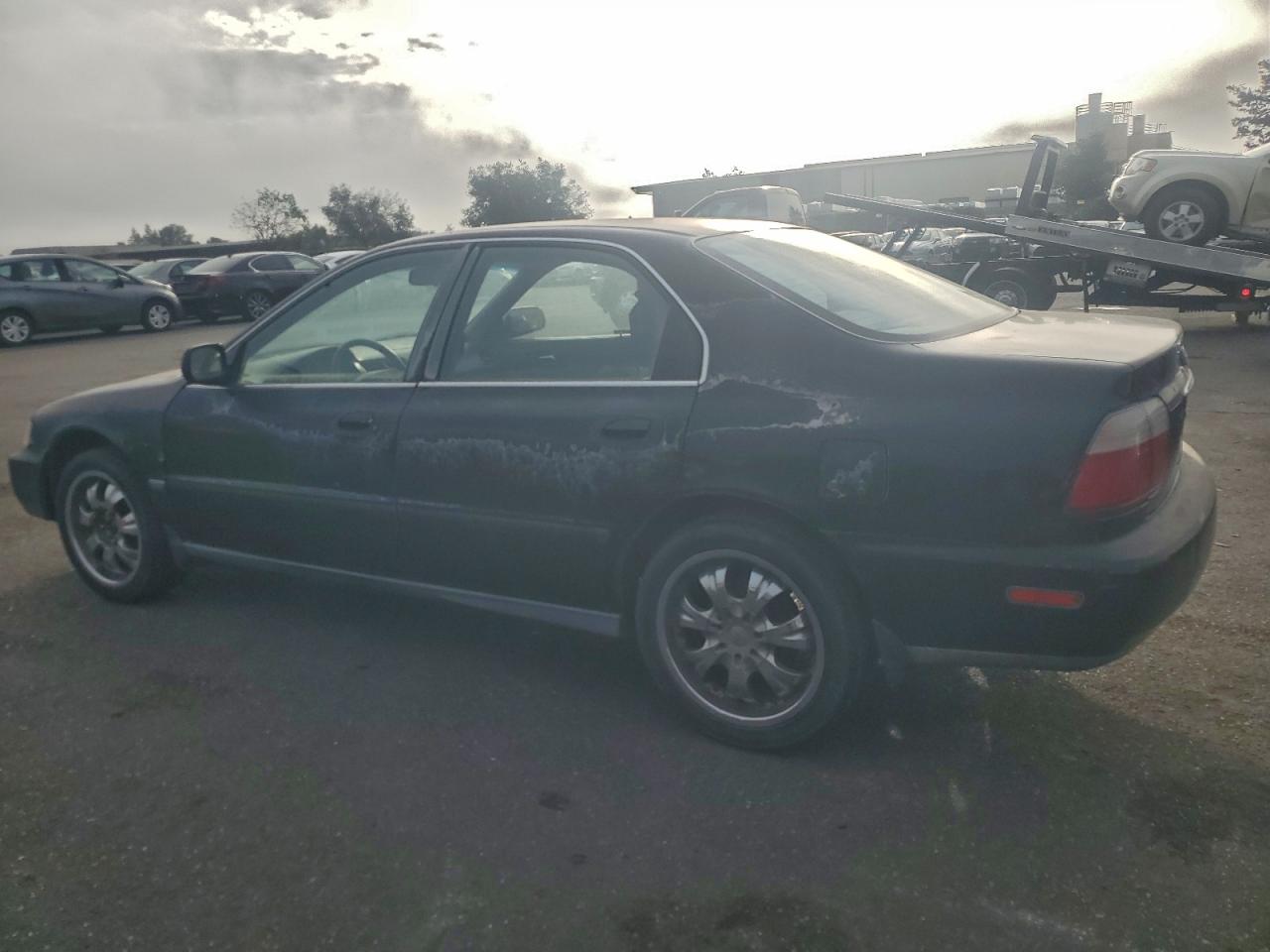 1996 HONDA ACCORD LX photo 2