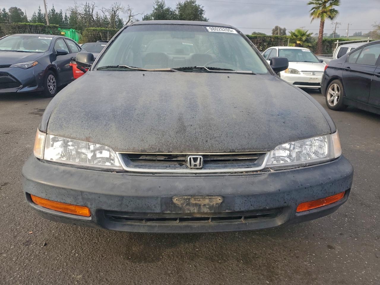 1996 HONDA ACCORD LX photo 5