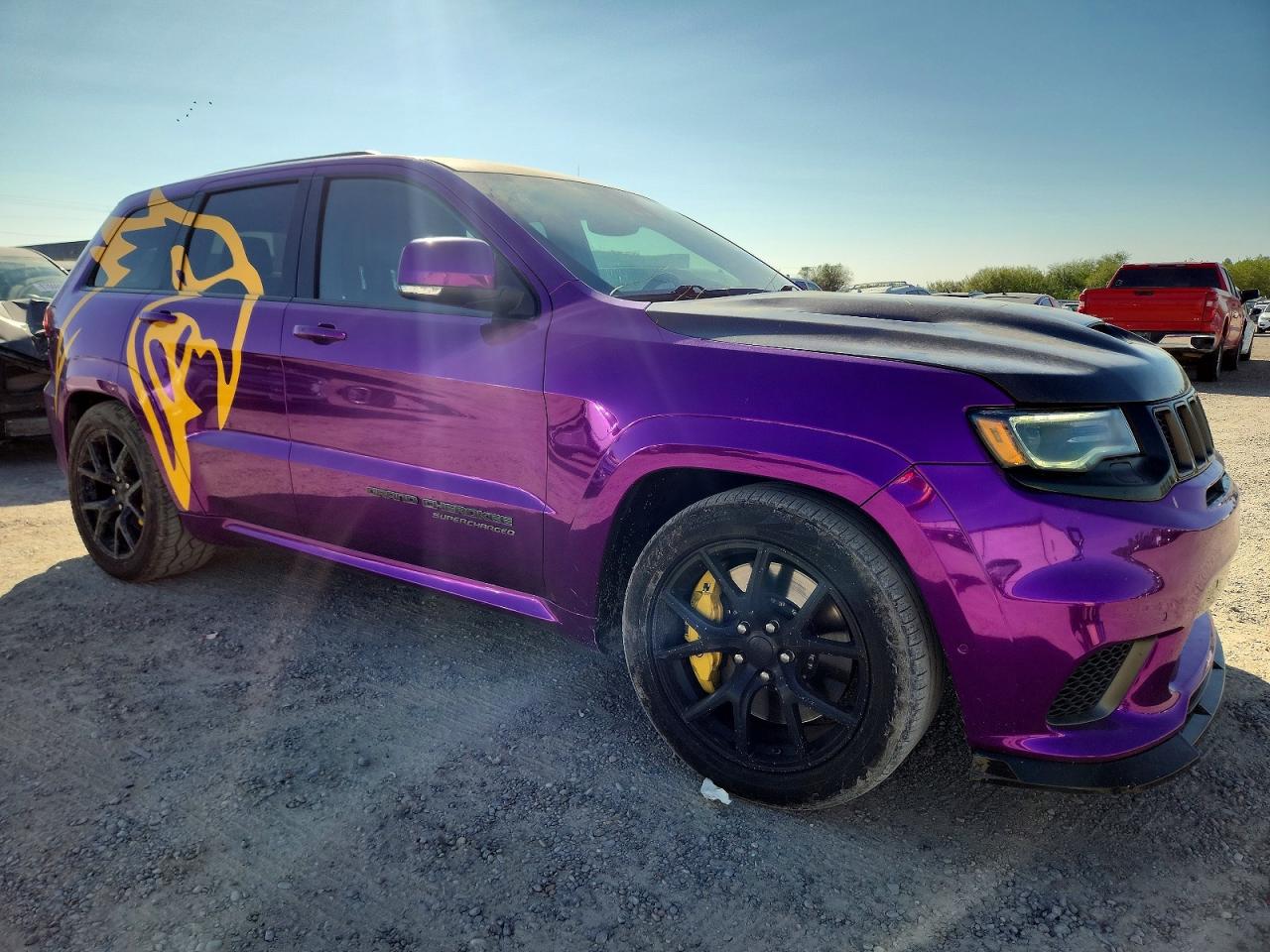 2018 JEEP GRAND CHEROKEE TRACKHAWK photo 4