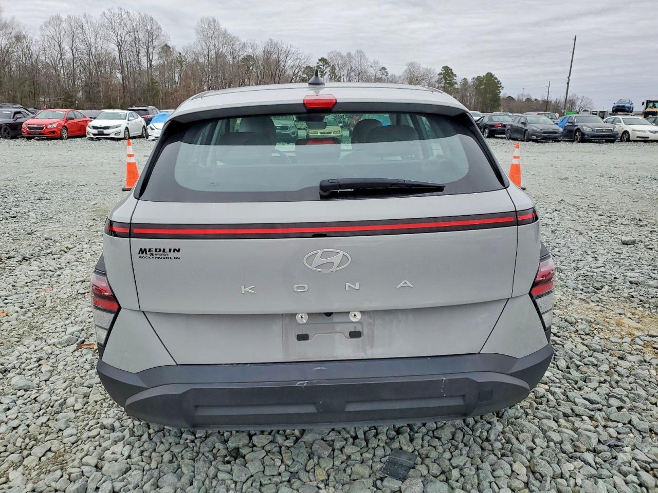 2024 HYUNDAI KONA SE photo 6