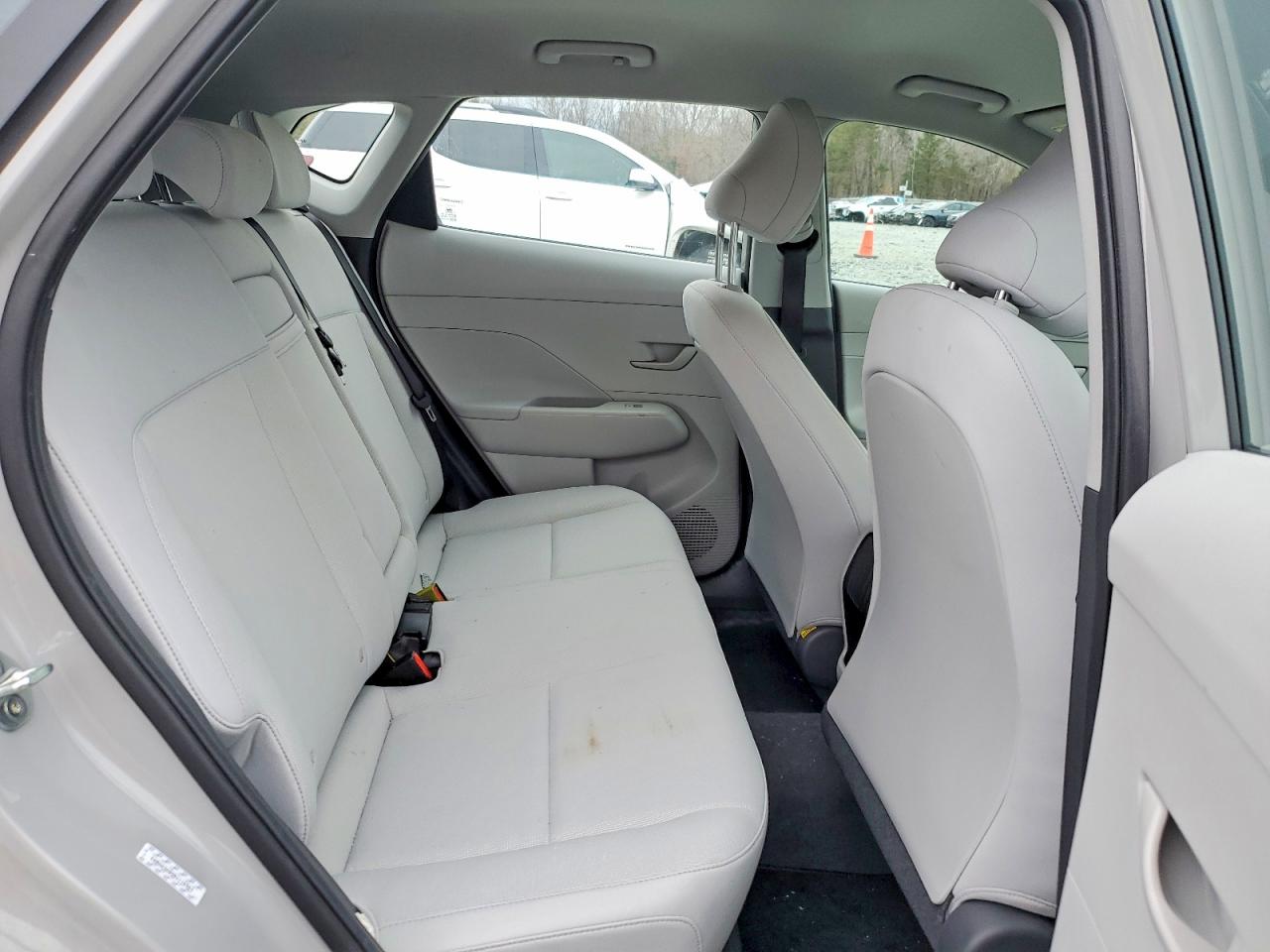 2024 HYUNDAI KONA SE photo 10