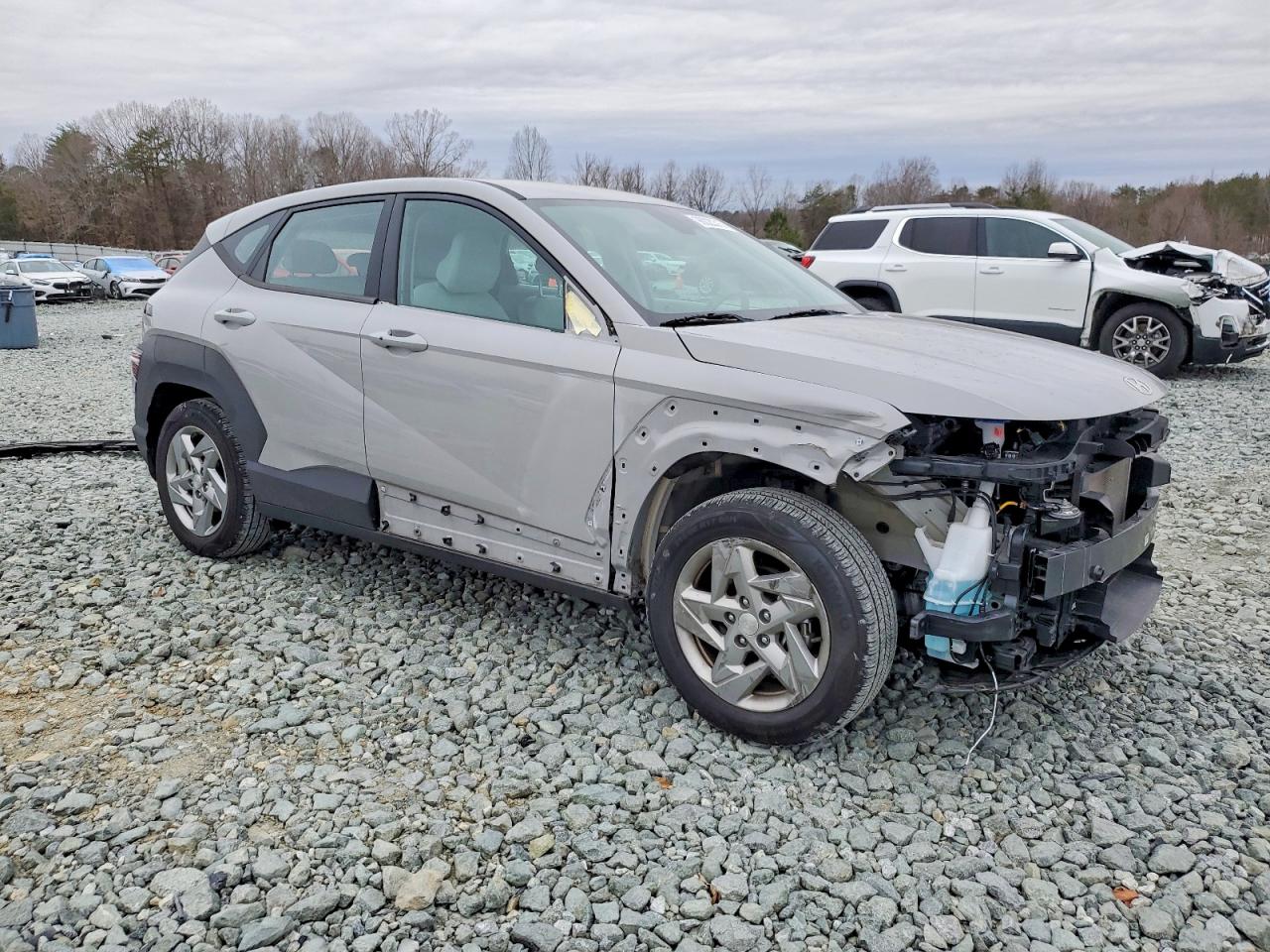 2024 HYUNDAI KONA SE photo 4