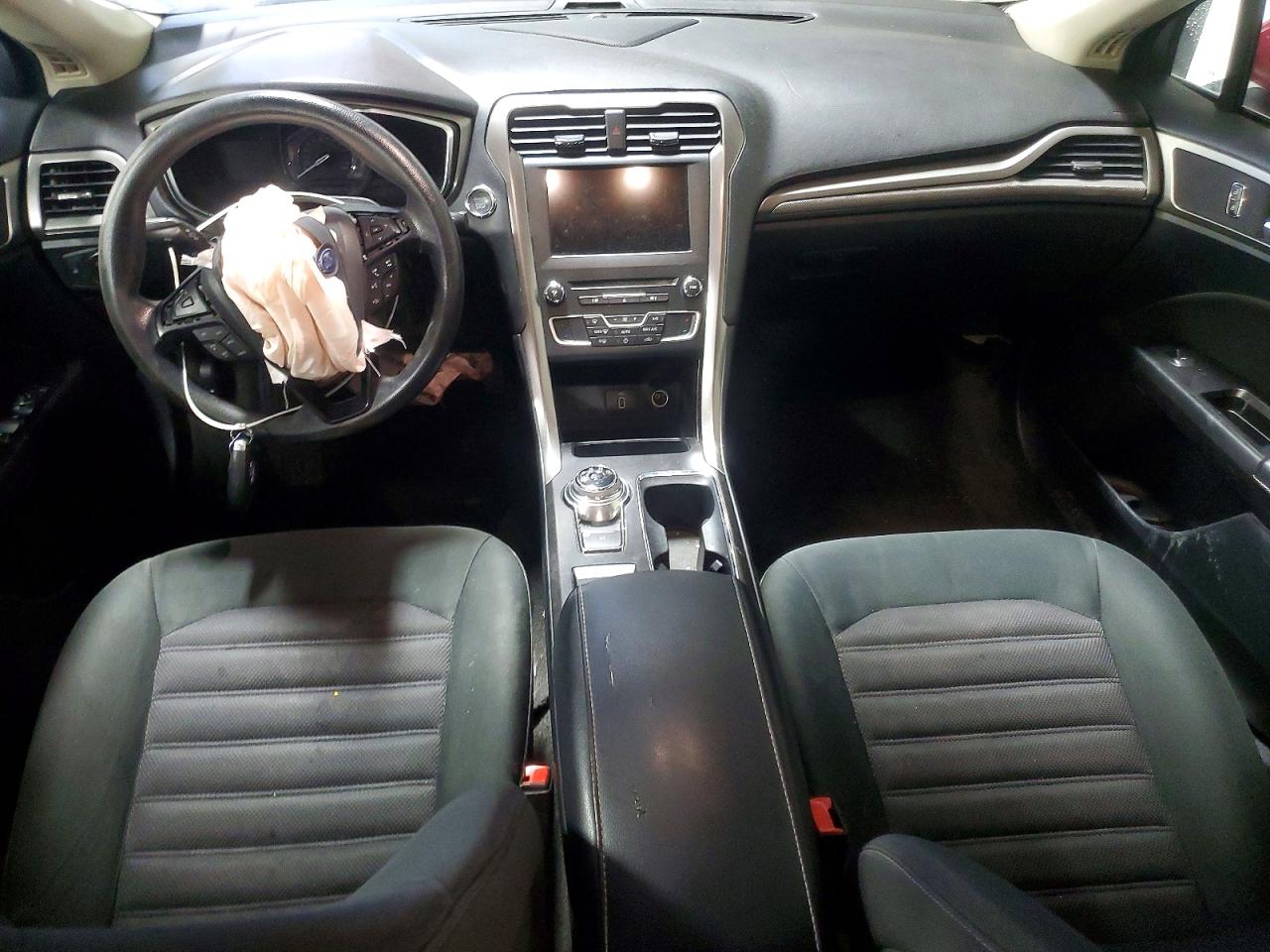2017 FORD FUSION SE photo 15
