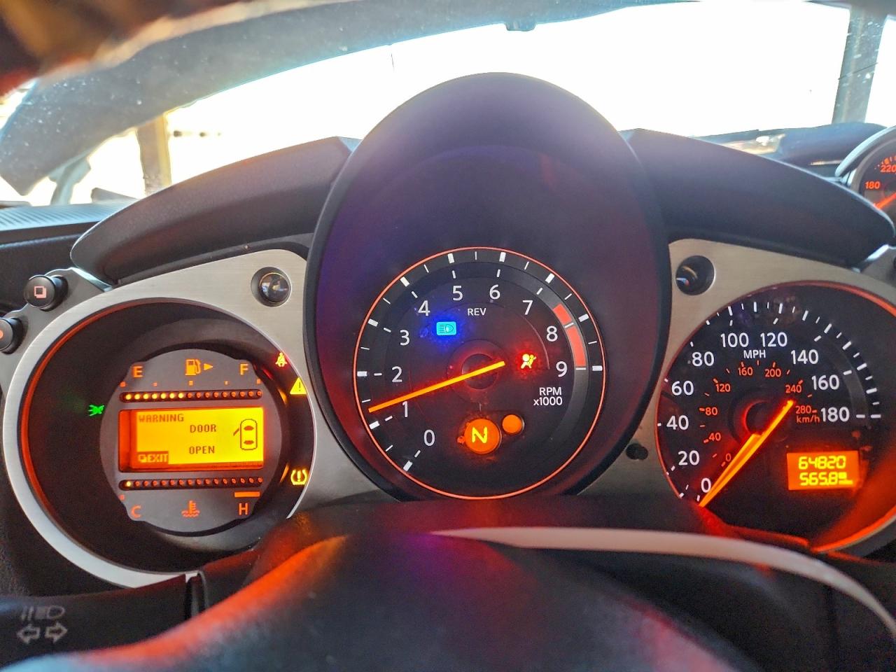 2019 NISSAN 370Z BASE photo 9