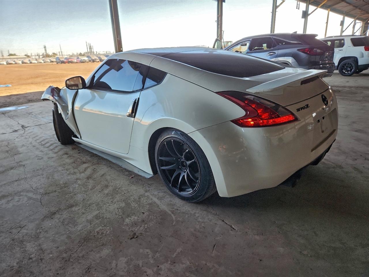 2019 NISSAN 370Z BASE photo 2