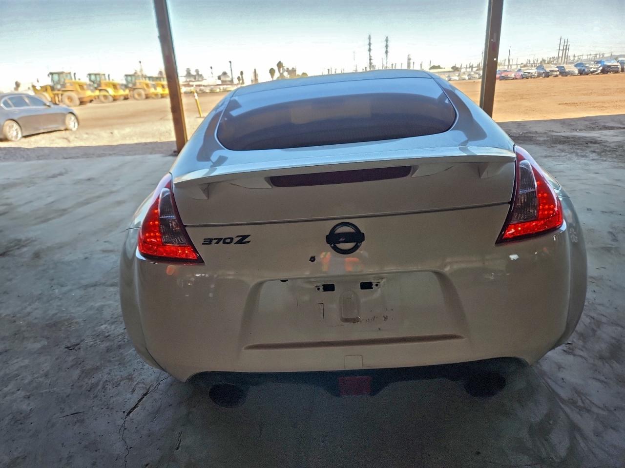 2019 NISSAN 370Z BASE photo 6