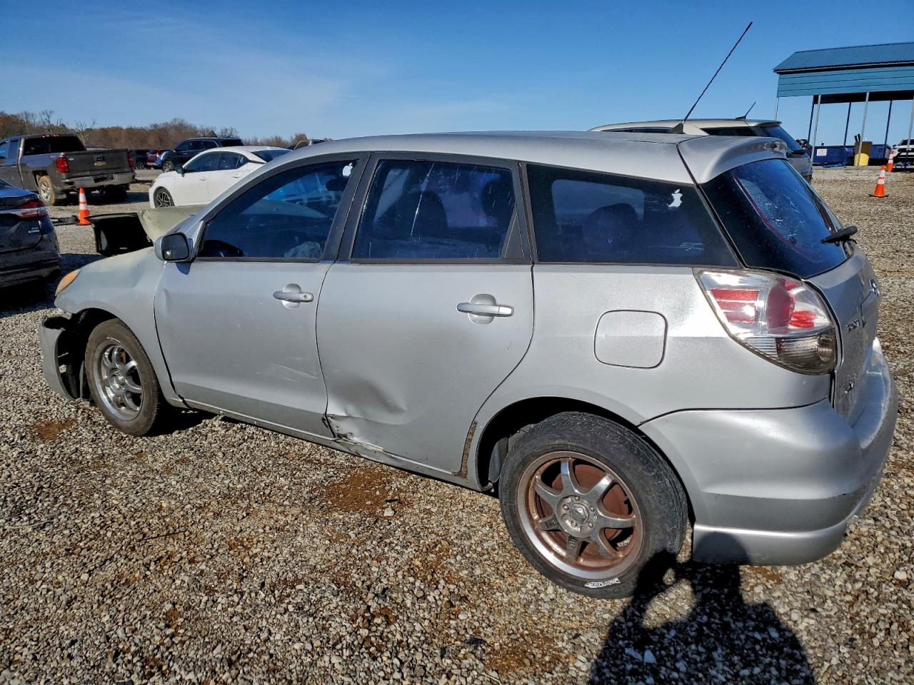 2005 TOYOTA COROLLA MATRIX XR photo 2