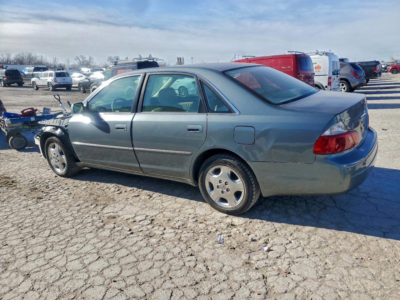2004 TOYOTA AVALON XL photo 2