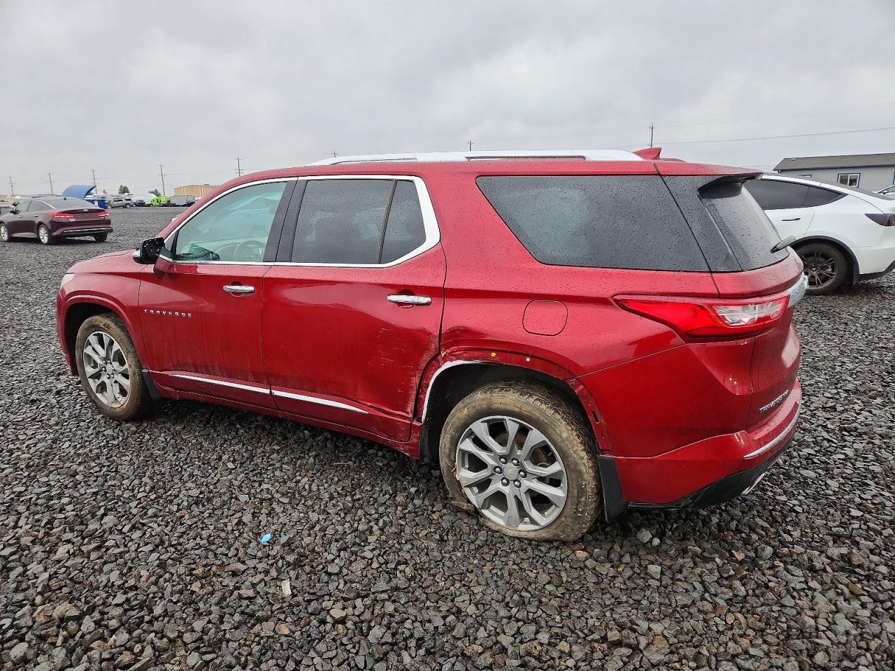 2019 CHEVROLET TRAVERSE PREMIER photo 2