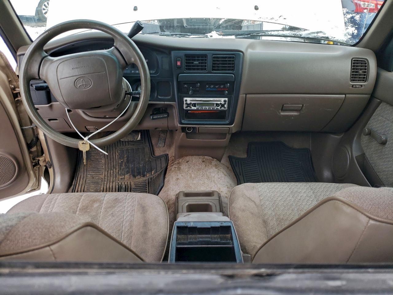 1996 TOYOTA TACOMA photo 15