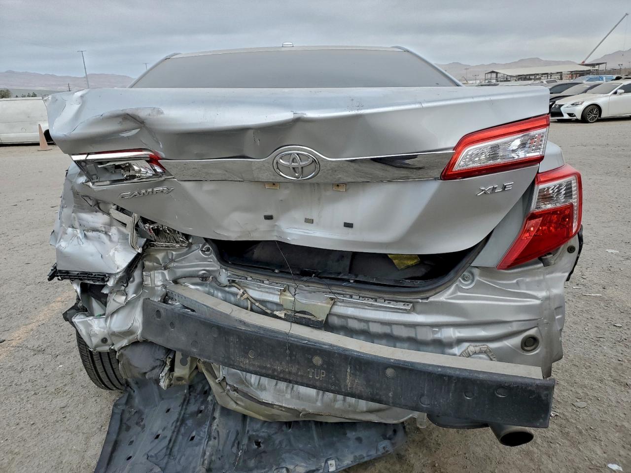 2012 TOYOTA CAMRY BASE photo 6