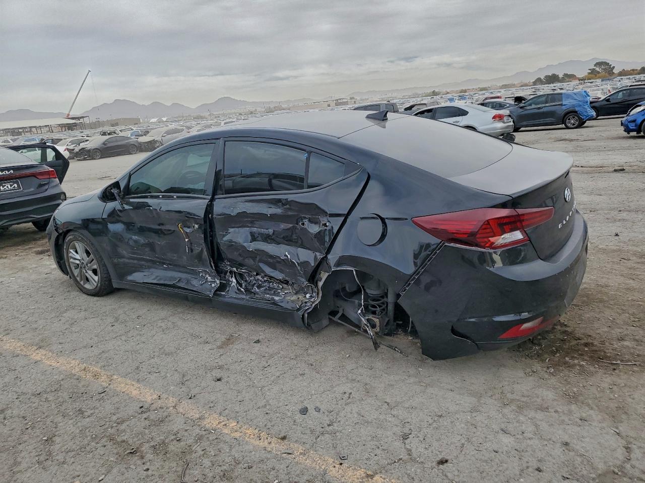 2020 HYUNDAI ELANTRA SEL photo 2