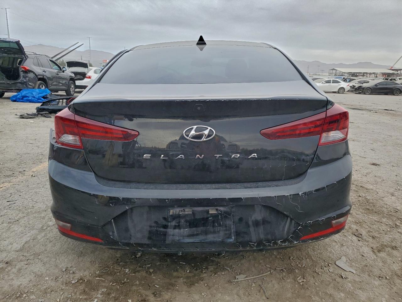 2020 HYUNDAI ELANTRA SEL photo 6