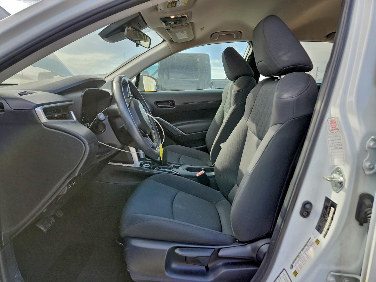 2023 TOYOTA COROLLA CROSS LE photo 7