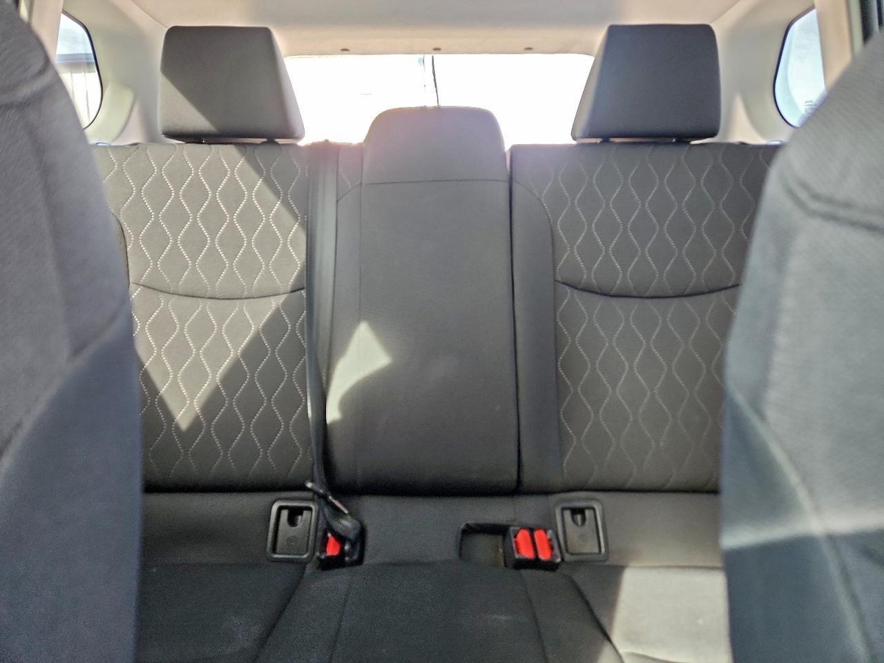 2023 TOYOTA COROLLA CROSS LE photo 10