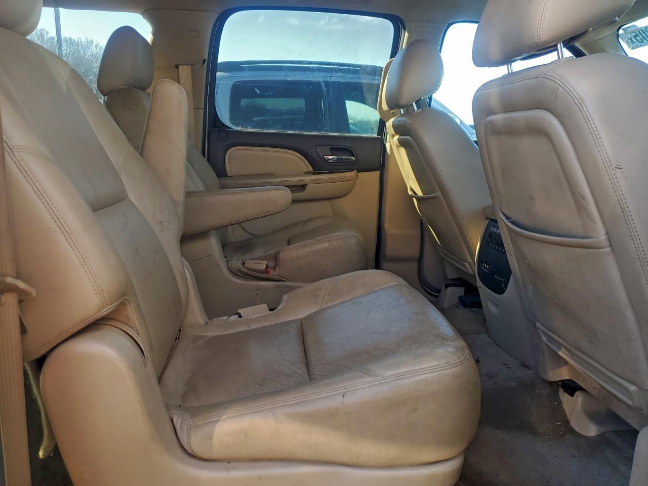 2013 GMC YUKON XL DENALI photo 11