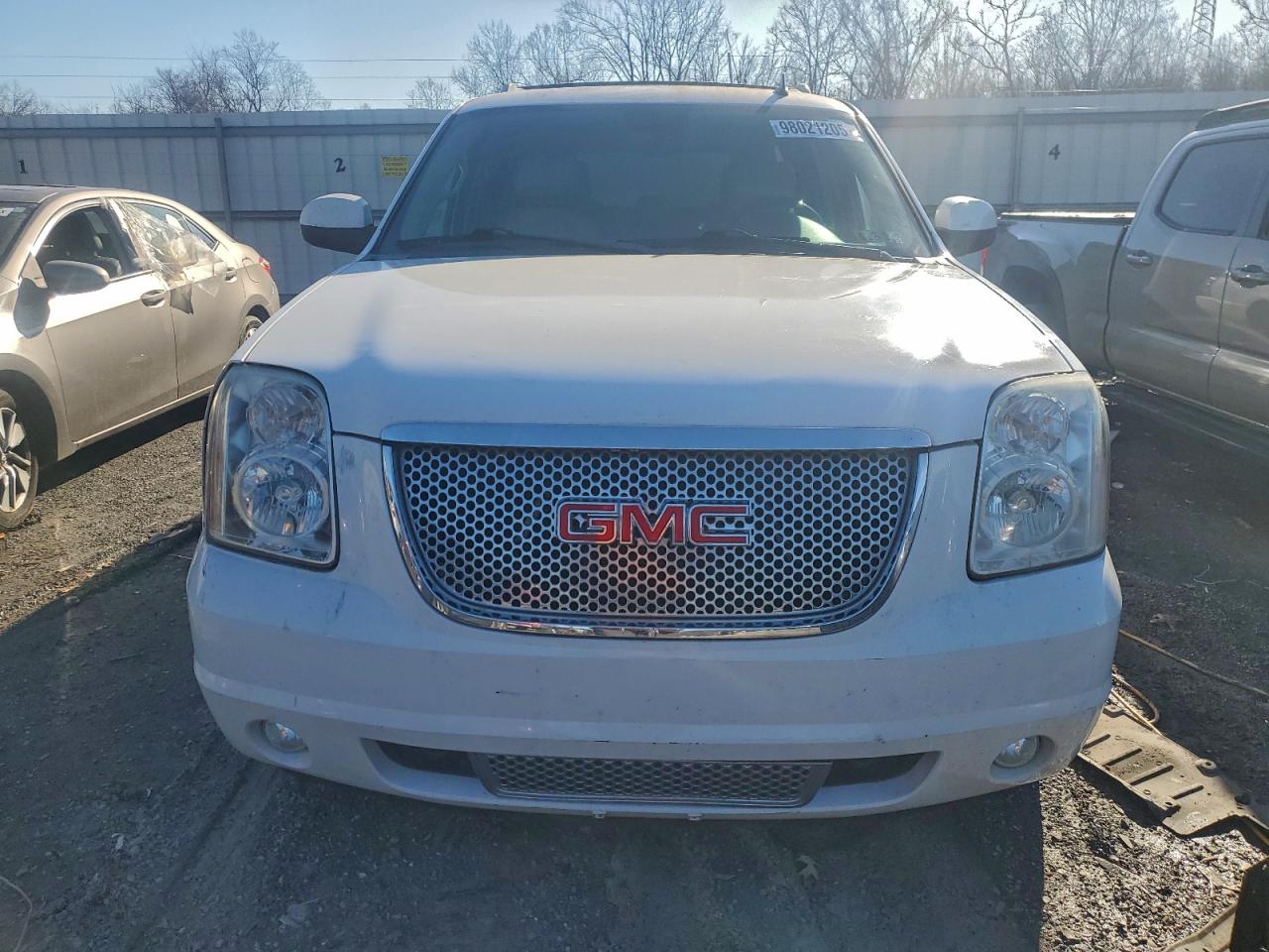 2013 GMC YUKON XL DENALI photo 5