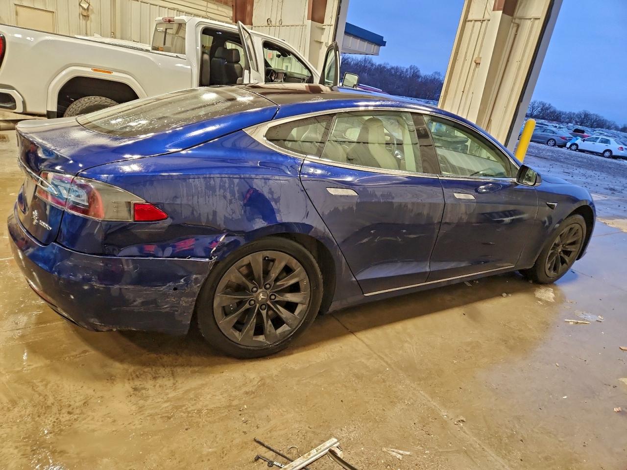 2018 TESLA MODEL S photo 3
