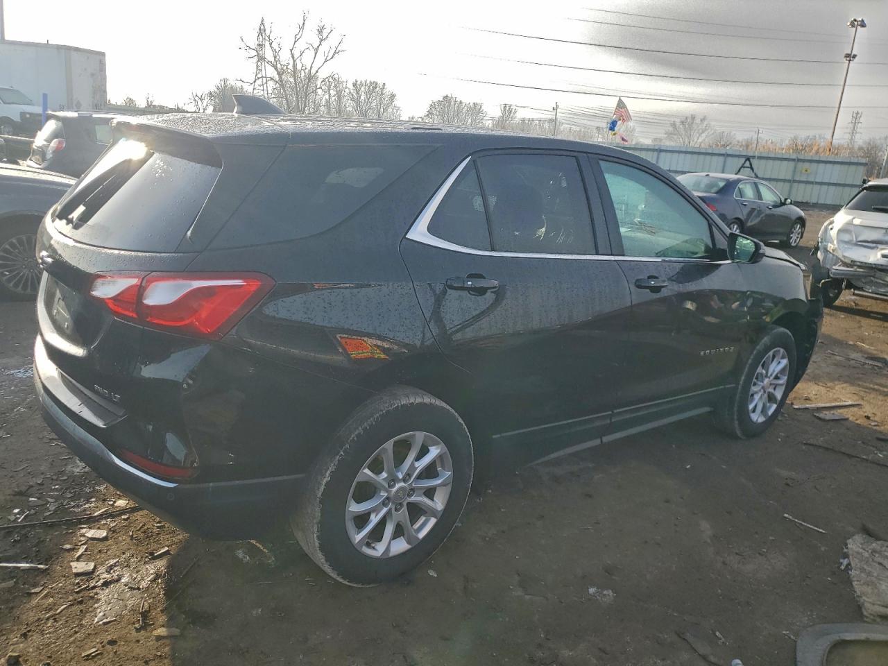 2019 CHEVROLET EQUINOX LT photo 3