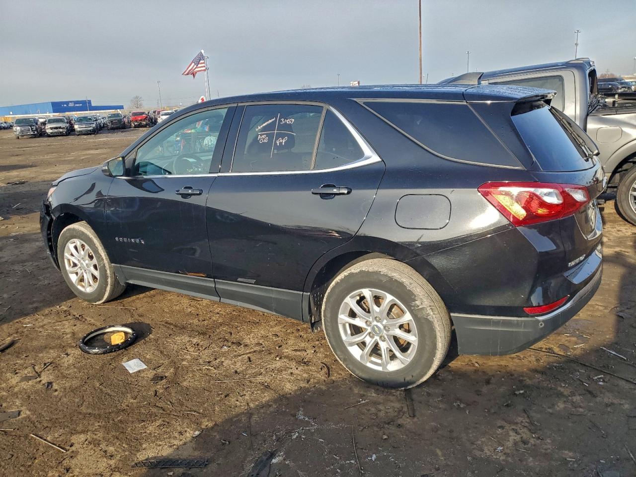 2019 CHEVROLET EQUINOX LT photo 2