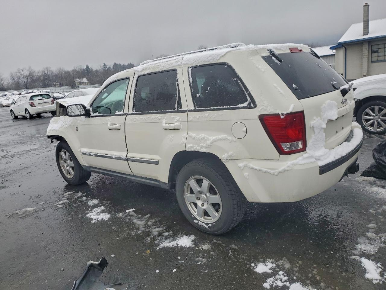 2010 JEEP GRAND CHEROKEE LAREDO photo 2