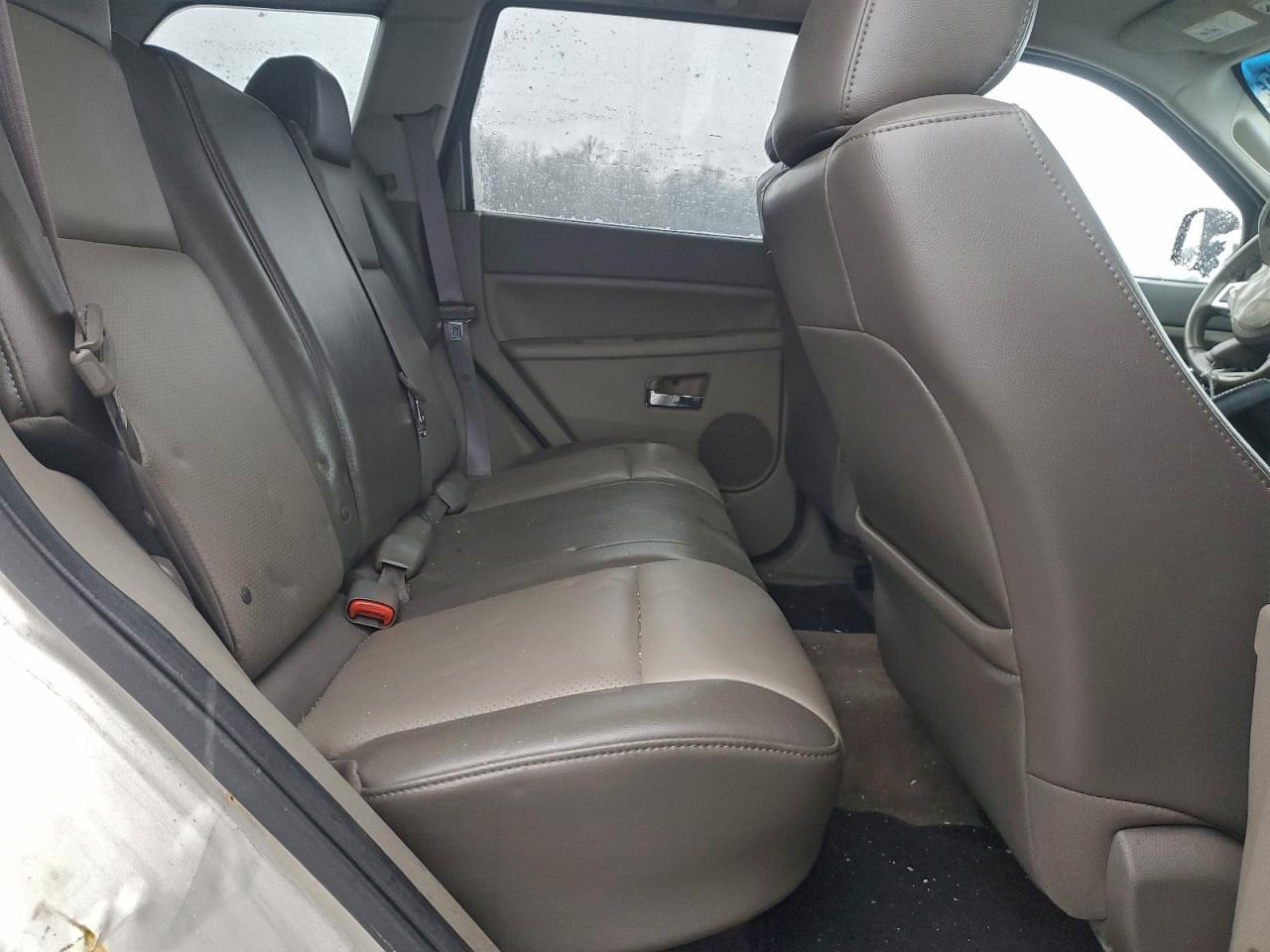 2010 JEEP GRAND CHEROKEE LAREDO photo 11