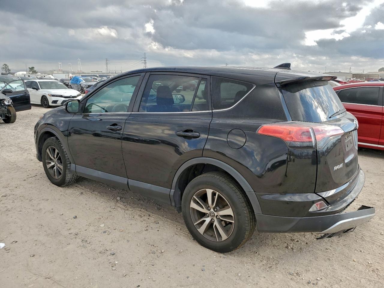 2018 TOYOTA RAV4 ADVENTURE photo 2