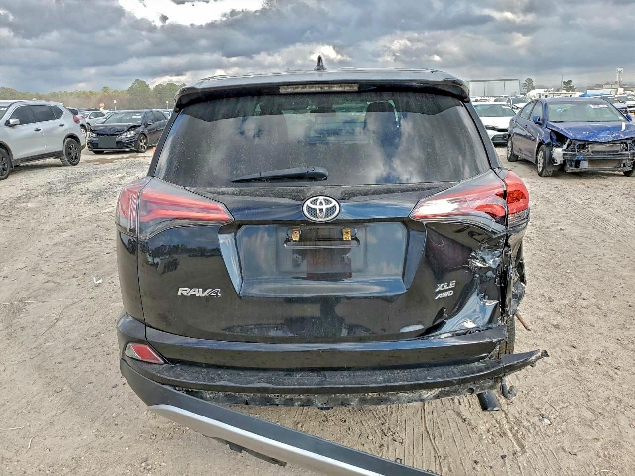 2018 TOYOTA RAV4 ADVENTURE photo 6