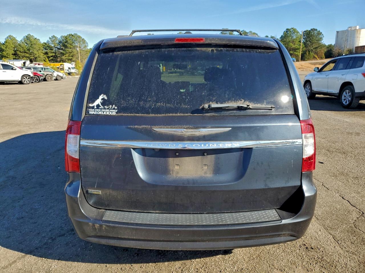 2013 CHRYSLER TOWN & COUNTRY TOURING photo 6