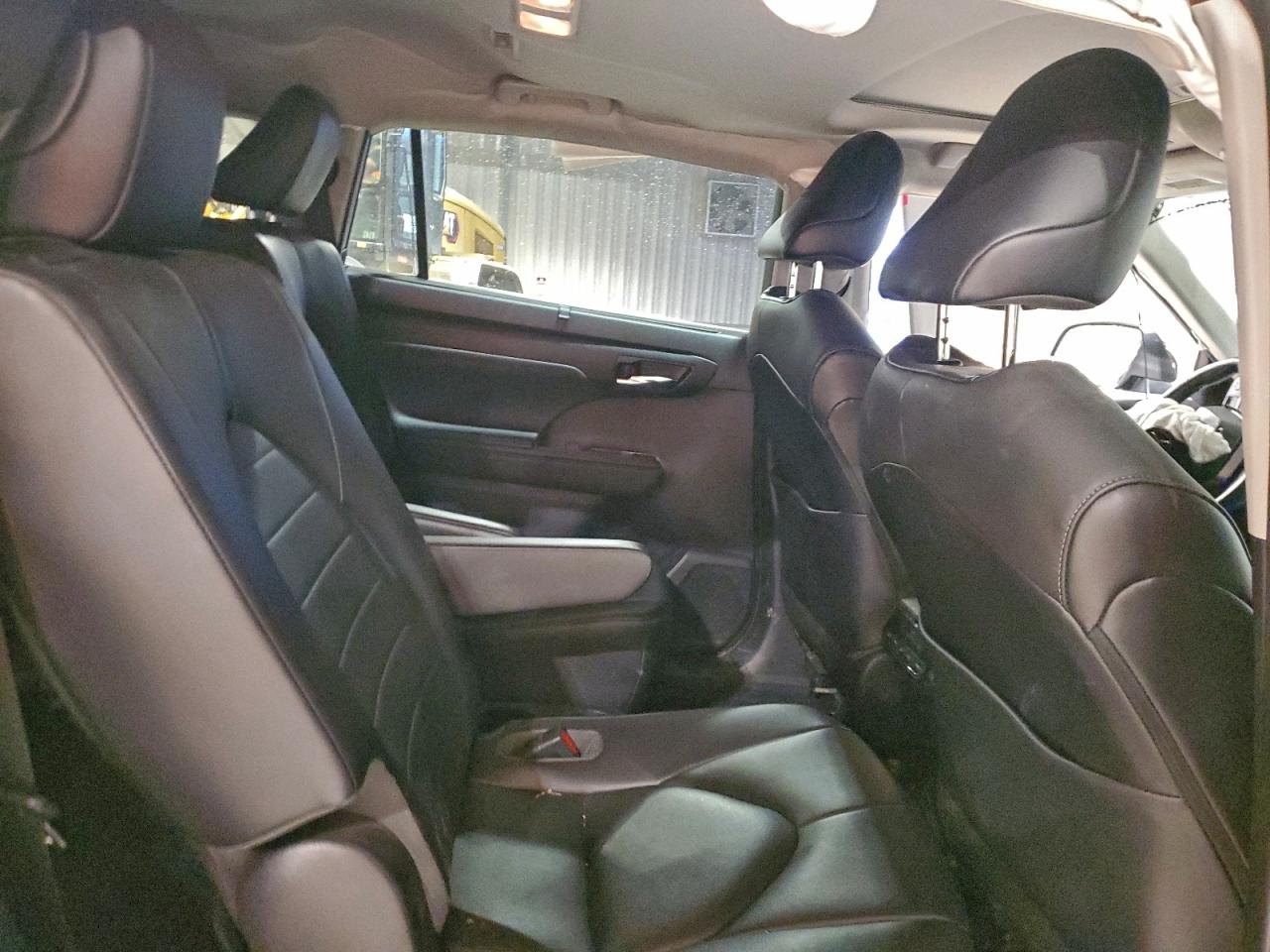 2021 TOYOTA HIGHLANDER HYBRID XLE photo 11