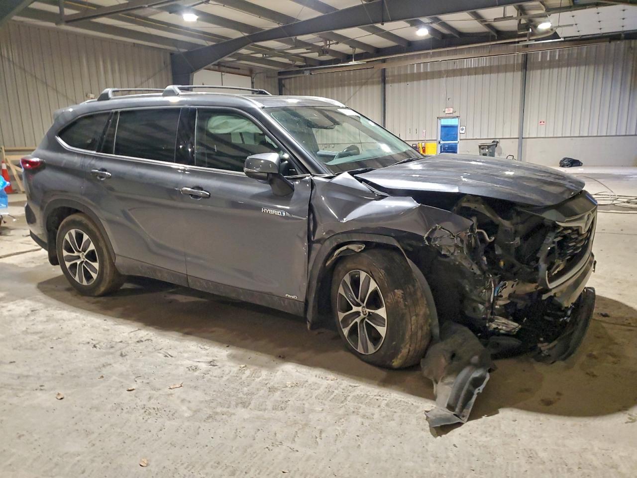 2021 TOYOTA HIGHLANDER HYBRID XLE photo 4